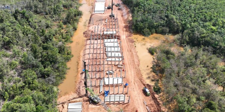 Pembangunan rest area tipe A di ruas Tol Betung–Jambi 1A yang tengah dikerjakan HKI, dilengkapi fasilitas lengkap dan ruang UMKM untuk mendukung kenyamanan pengguna jalan tol. (Dok: HKI)