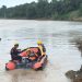 Tim SAR gabungan saat melakukan penyisiran menggunakan perahu karet di aliran Sungai Batanghari, Kota Jambi. (Dok: Basarnas Jambi)
