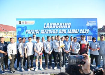 Suasana meriah peluncuran Presisi Merdeka Run Jambi 2026 oleh Polda Jambi. (Dok: Alpin)