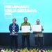 Menteri Ketenagakerjaan RI, Yassierli, didampingi Direktur Utama Jasa Raharja Muhammad Awaluddin dan Ketua Umum SPJR Saleh Ibrahim menyaksikan penandatanganan Perjanjian Kerja Bersama (PKB) Tahun 2026 antara PT Jasa Raharja dan Serikat Pekerja Jasa Raharja (SPJR) di Jakarta. (Dok: Humas Jasa Raharja)