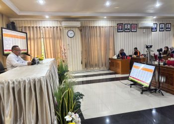 Kepala BPS Provinsi Jambi Aidil Adha saat menyampaikan Berita Resmi Statistik (BRS) di Aula BPS Provinsi Jambi. (Dok: Alpin)