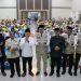 Gubernur Jambi Al Haris didampingi Kakanwil Kemenhaj Jambi Wahyudi Abdul Wahab, Wali Kota Jambi Maulana, dan Rektor UIN STS Jambi Prof Kasful Anwar menyambut kepulangan jemaah haji Kloter BTH 13 di Asrama Haji Antara Jambi, Selasa (16/6) malam. (Dok: Diskominfo Provinsi Jambi)