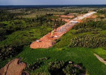 Aktivitas pembangunan Jalan Tol Betung–Tempino–Jambi terus dikebut. (Dok: Hutama Karya)