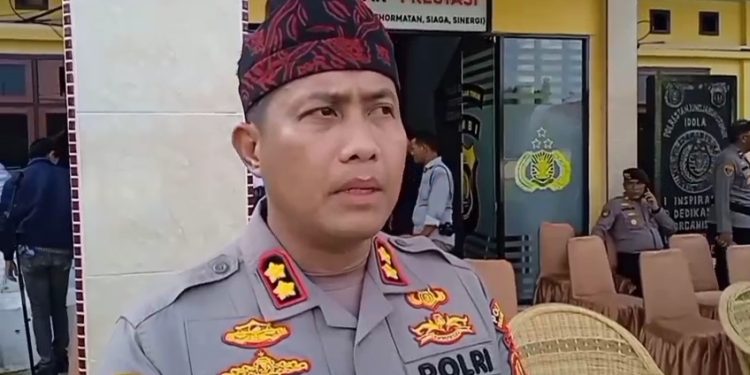 Kapolres Tanjab Timur AKBP Ade Candra. (Dok: Alpin)