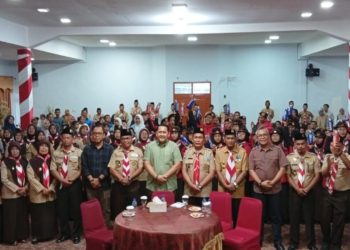 Bupati Merangin M. Syukur melepas secara resmi kontingen Kwarcab Merangin yang akan mengikuti Jambore Daerah (Jamda) Kwarda Jambi di Bumi Perkemahan Abdurrahman Sayoeti-Musa, Sungai Gelam. (Dok: Diskominfo Merangin)
