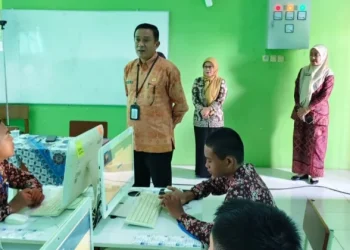 Kabid Pembinaan SMP Dinas Pendidikan Kota Jambi, Zul Afni (dok: Dinas Pendidikan Kota Jambi)