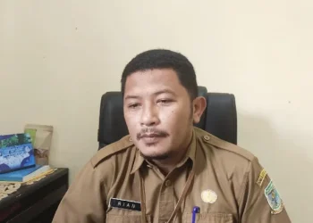 Kepala Bidang Kelembagaan, Pengawasan, dan Pemberdayaan Pengembangan Koperasi dan Usaha Mikro Disnakerkopukm Kota Jambi Khairiansyah. (Dok: Rahmat)