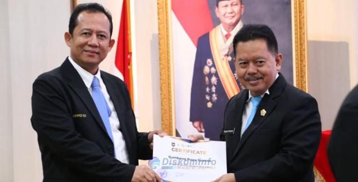 Bupati Muaro Jambi Dr. Bambang Bayu Suseno (BBS) resmi menuntaskan Pendidikan Kepemimpinan Pemerintah Daerah (KPPD) Lemhannas RI Tahun 2026. (Dok: Diskominfo Muaro Jambi)