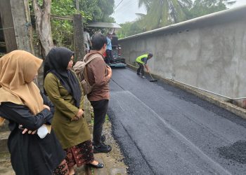 Dinas PUTR Kota Jambi tengah mempercepat pengerjaan 240 paket pembangunan dan peningkatan jalan lingkungan di 11 kecamatan. (Dok: Rahmat)