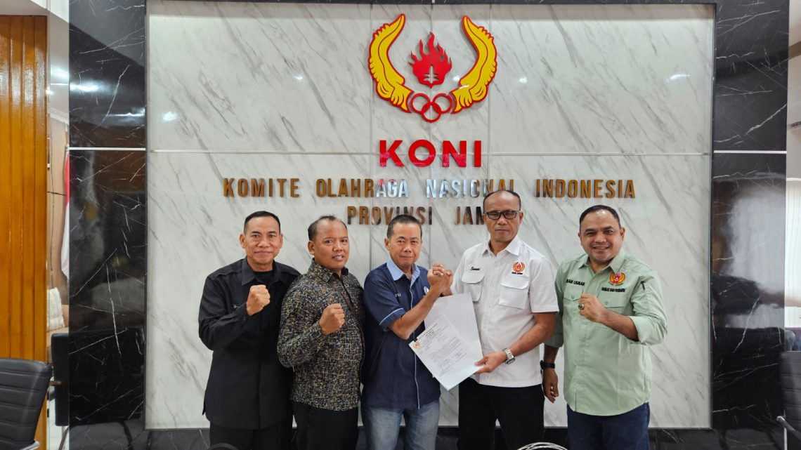 Ketua KONI Provinsi Jambi Mat Sanusi menerima audiensi Pengprov Muaythai Indonesia Jambi dan Pengprov PBFI Jambi.