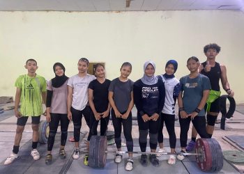 Sembilan lifter muda Jambi menjalani persiapan intensif sebelum bertolak ke Semarang untuk mengikuti Kejuaraan Nasional Angkat Besi Youth dan Junior 2026.