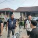 Personel Satresnarkoba Polresta Jambi bersama Tim Srigala Kota menggelar Operasi Antik di kawasan Pulau Pandan, Kelurahan Legok, Kota Jambi.