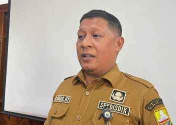 Plt Kepala Dinas Pendidikan Provinsi Jambi, M. Umar. (Dok: Rahmat)